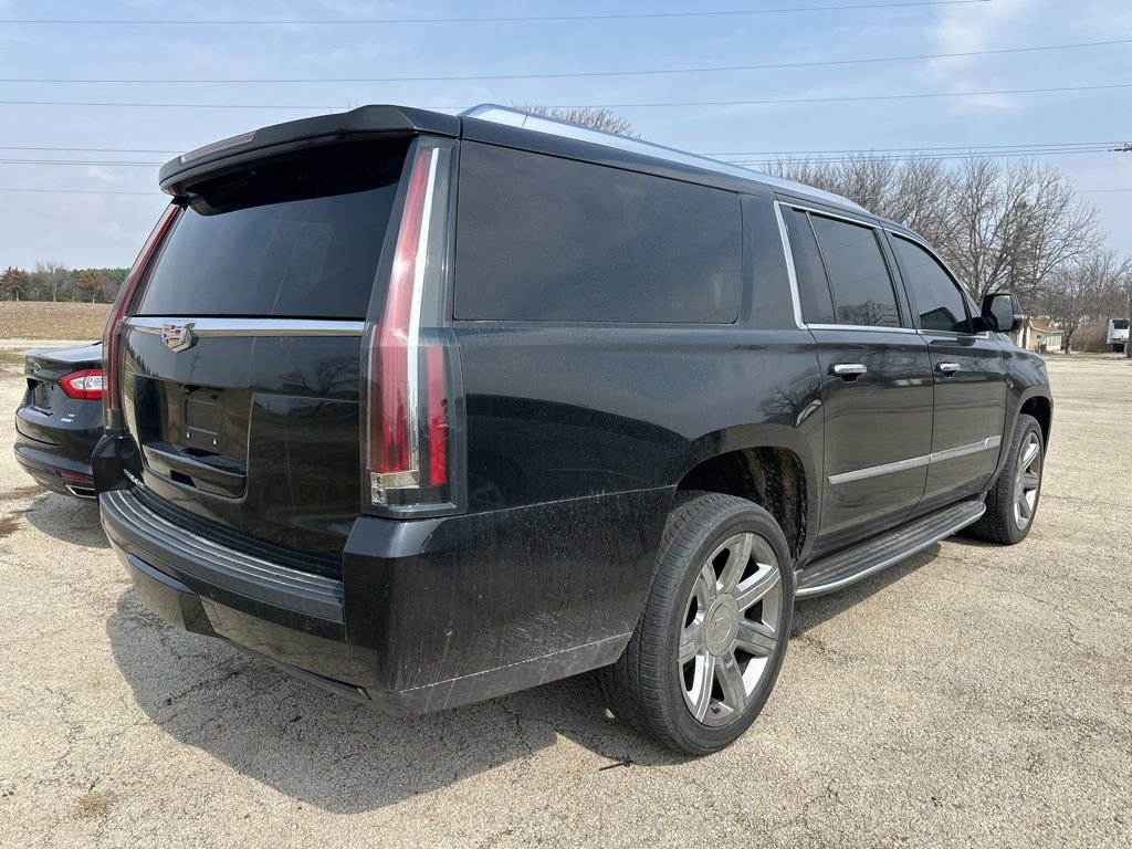 Used 2018 Cadillac Escalade ESV Luxury AWD/4WD image 12