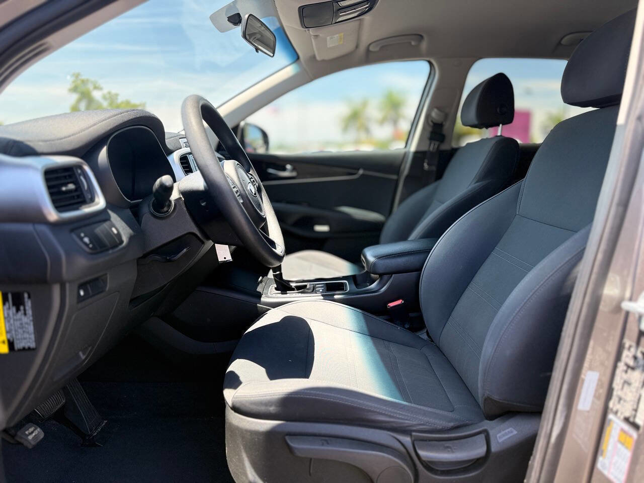Used 2018 Kia Sorento L FWD image 14