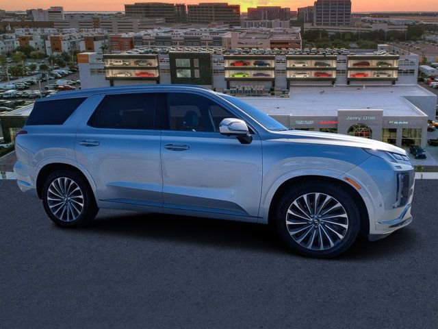 Used 2024 Hyundai Palisade Calligraphy image 1