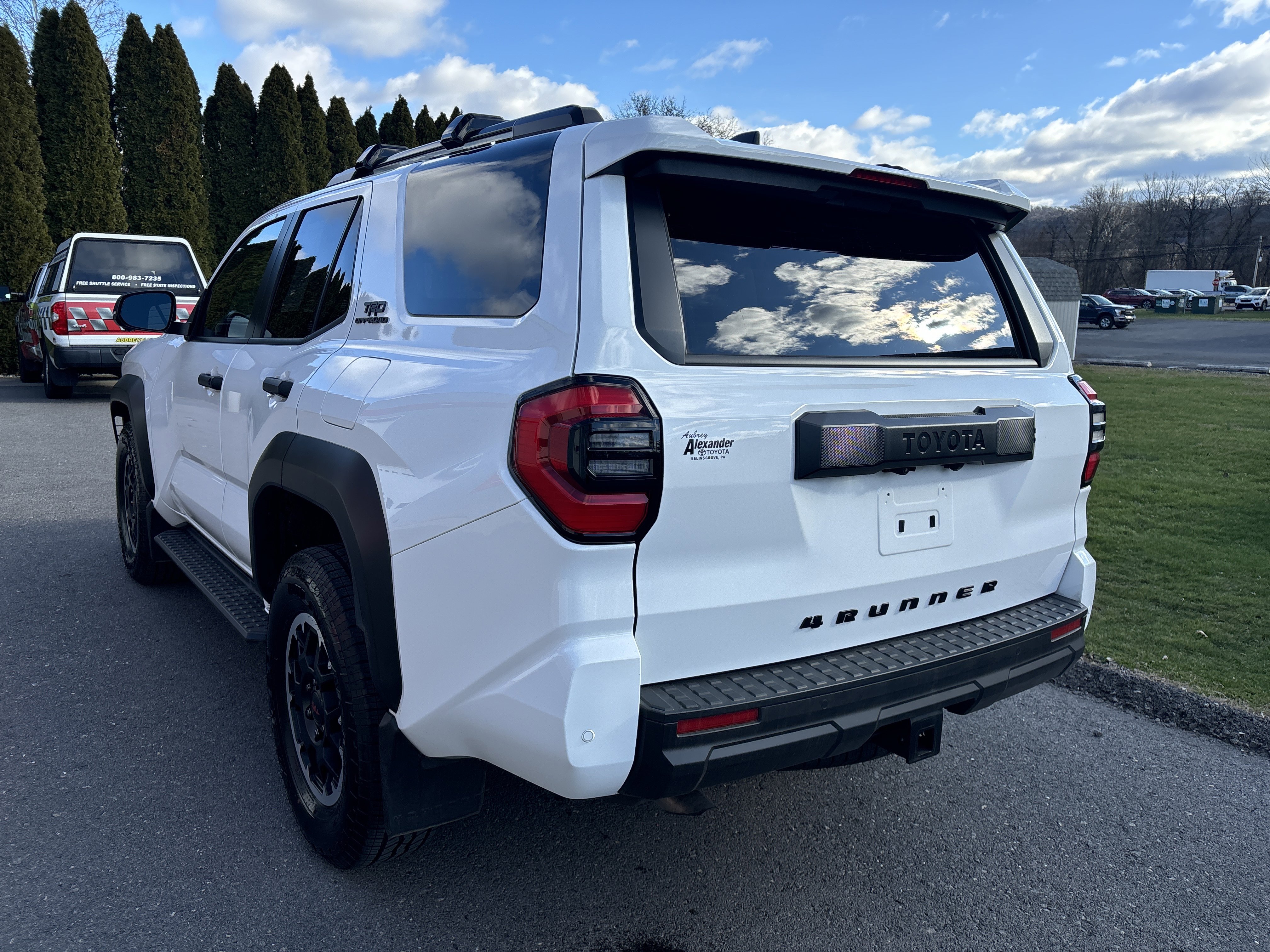 Used 2025 Toyota 4Runner TRD Off-Road Premium image 6