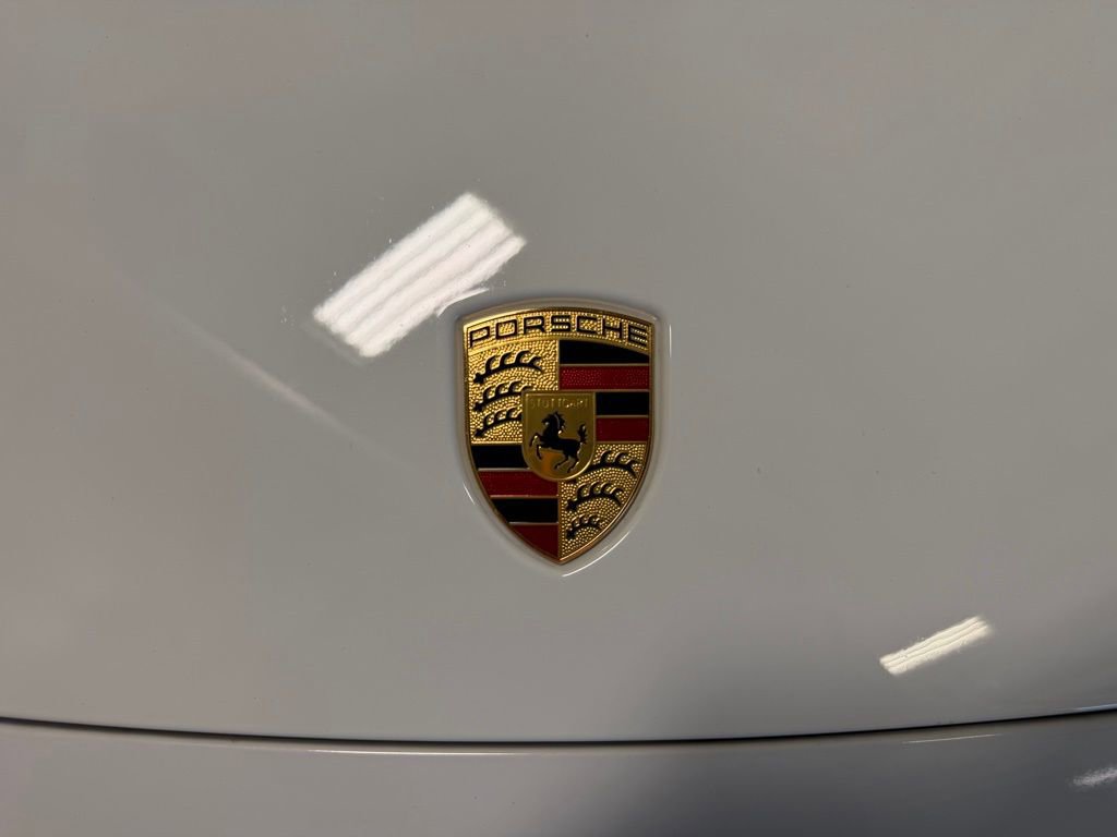 Certified 2023 Porsche Cayenne Platinum Edition image 37