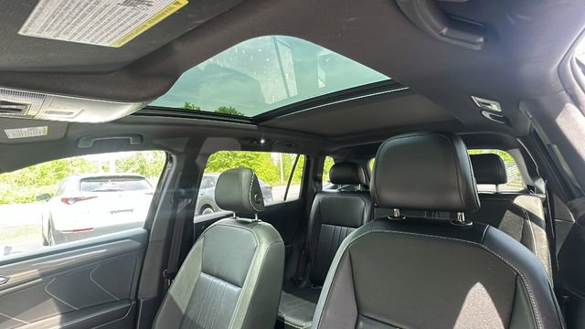 Used 2024 Volkswagen Tiguan SE R-Line AWD/4WD image 20