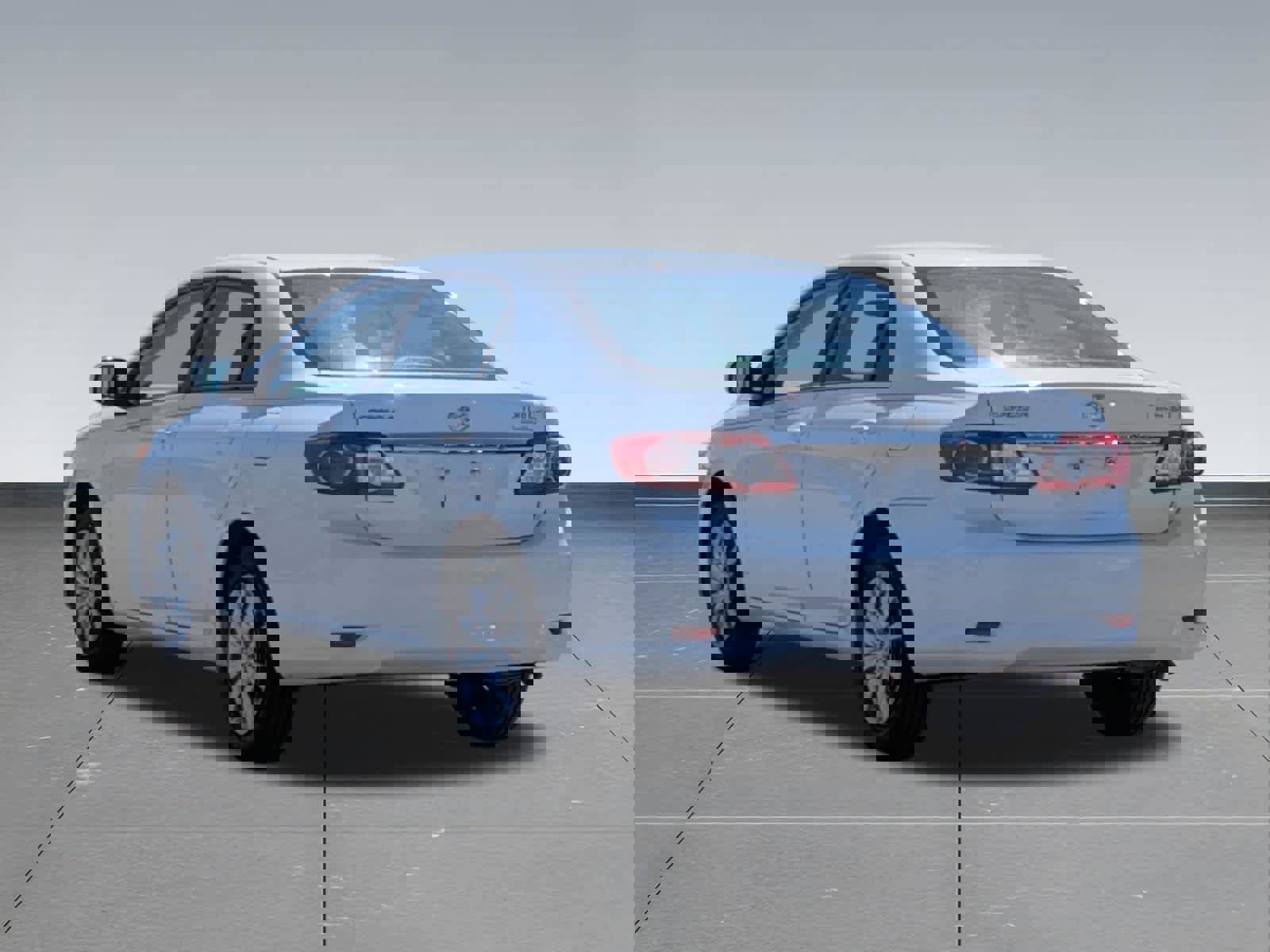 Used 2013 Toyota Corolla LE FWD image 3