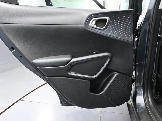 Used 2020 Kia Soul S FWD image 31