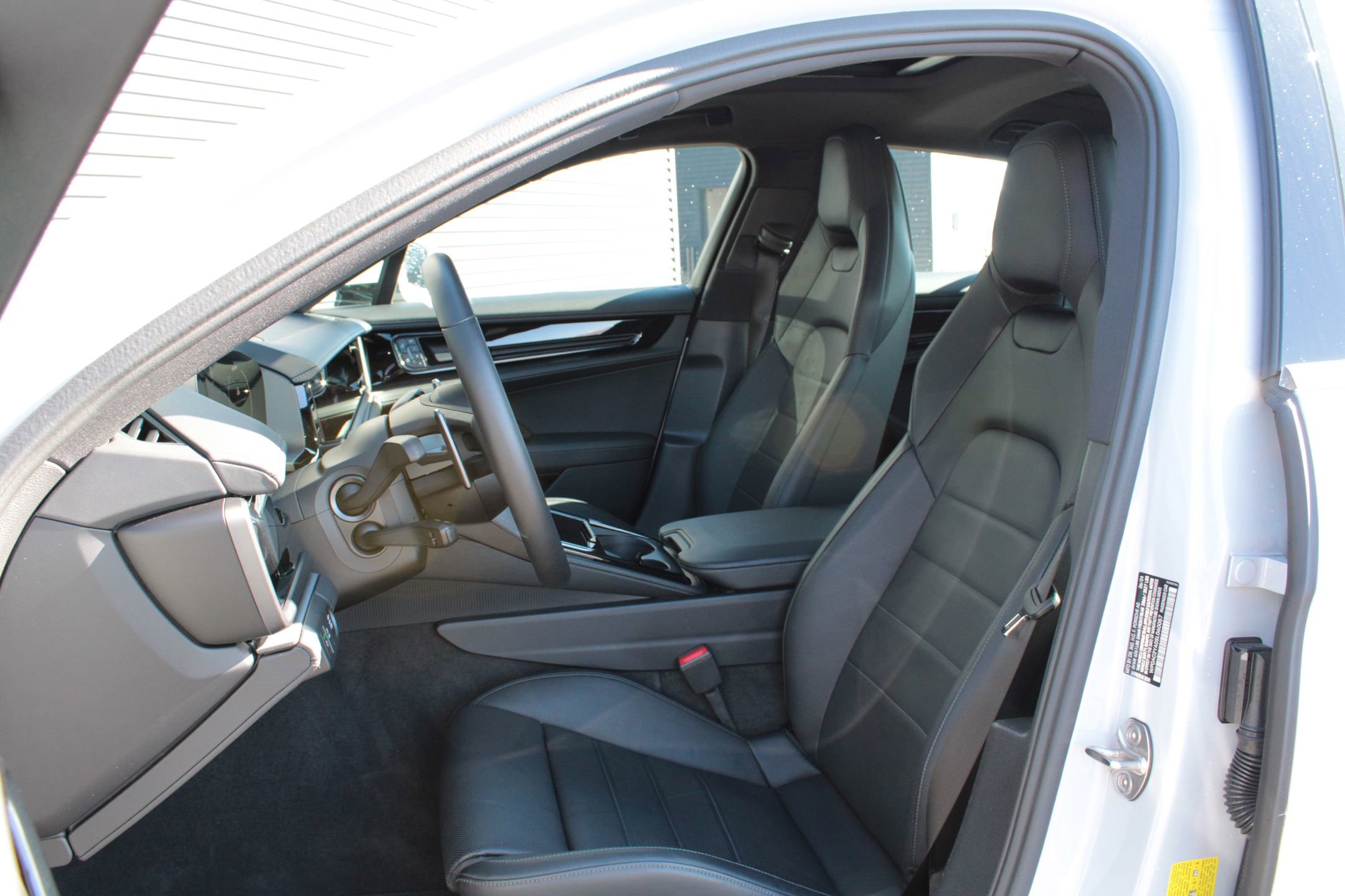 Used 2025 Porsche Panamera 4S image 5