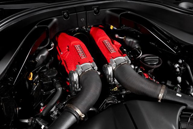 Used 2024 Ferrari Roma RWD image 16