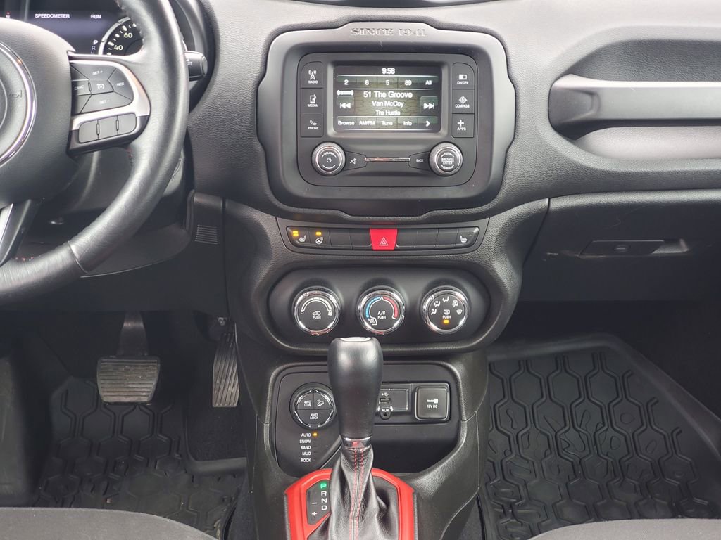 Used 2016 Jeep Renegade Trailhawk w/ Cold Weather Group image 33