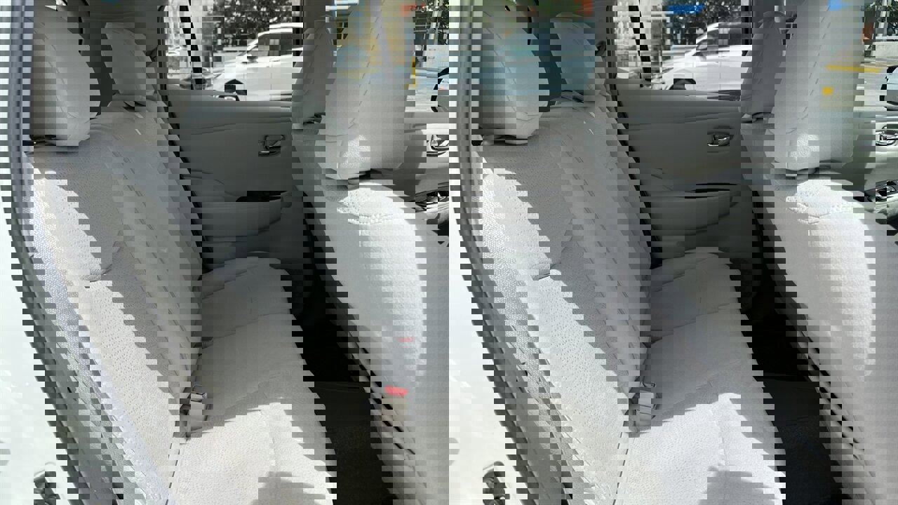 Used 2013 Nissan Leaf SV w/ LED & Quick Charge Pkg image 13