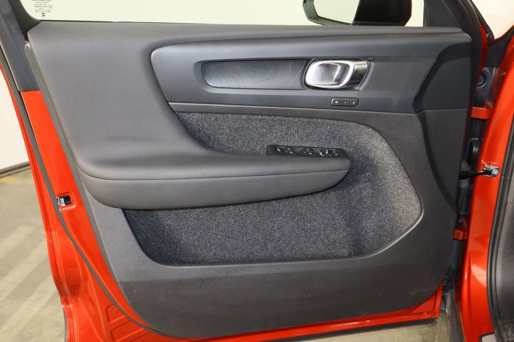 Used 2023 Volvo C40 P8 Recharge Plus w/ Protection Package Premier image 17