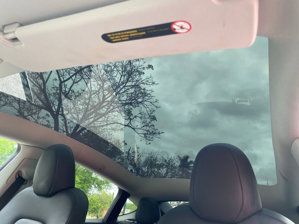 Used 2023 Tesla Model Y 2WD image 18