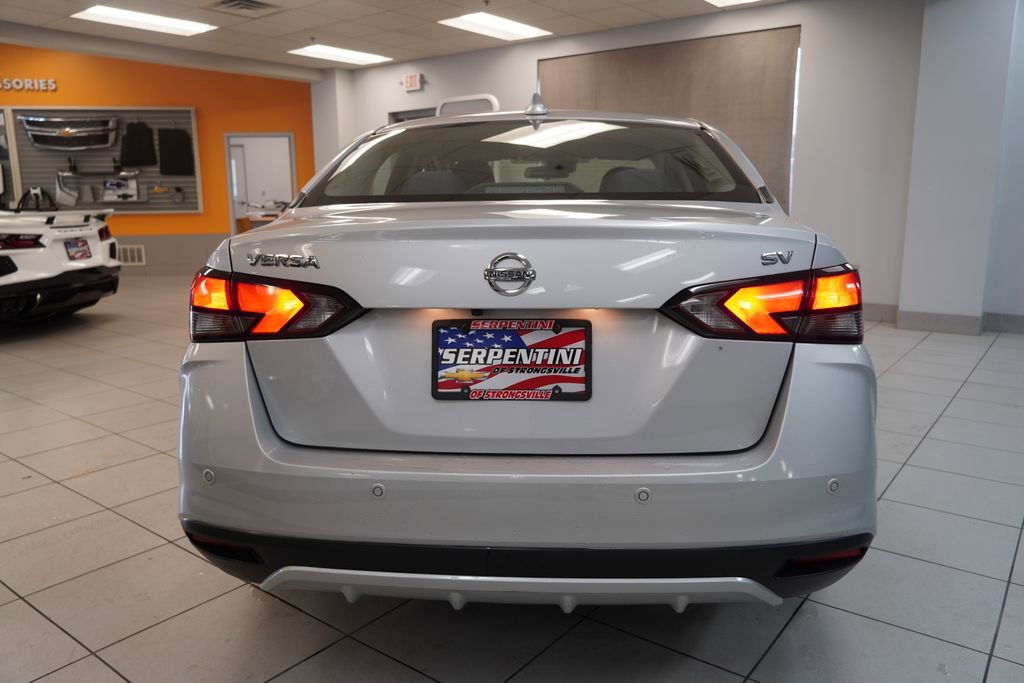 Used 2021 Nissan Versa SV image 11