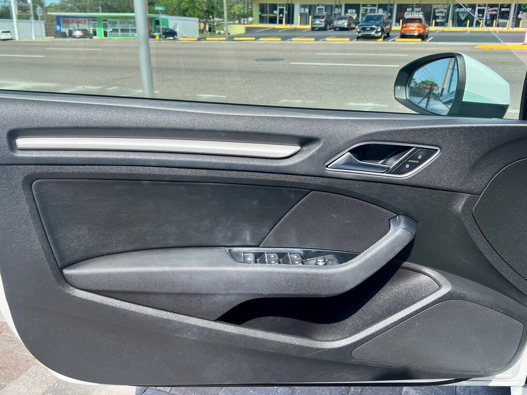 Used 2018 Audi A3 2.0T Premium image 29