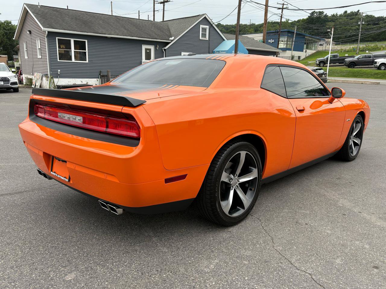 Used 2014 Dodge Challenger R/T RWD image 5