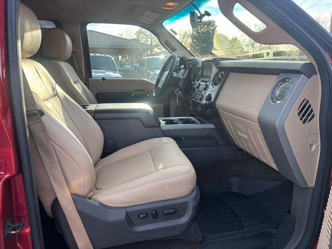 Used 2016 Ford F250 Lariat w/ Chrome Package image 15