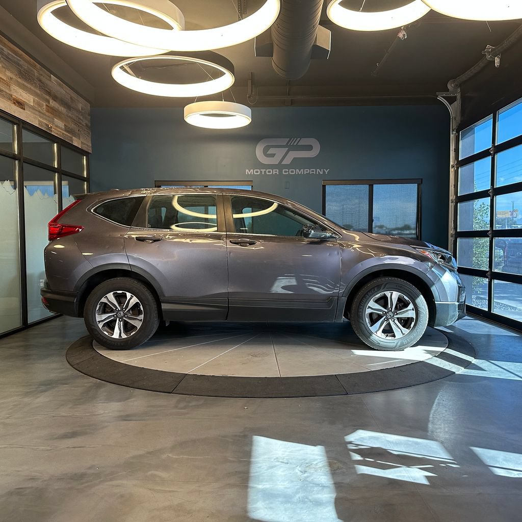 Used 2017 Honda CR-V LX image 2