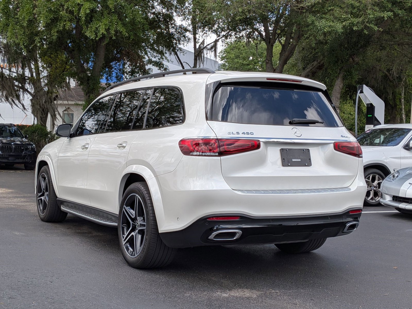 Used 2023 Mercedes-Benz GLS 450 4MATIC image 3