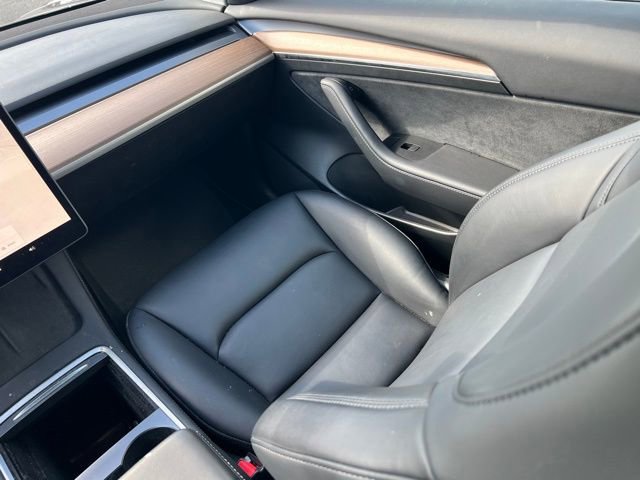 Used 2023 Tesla Model 3 Standard Range image 8