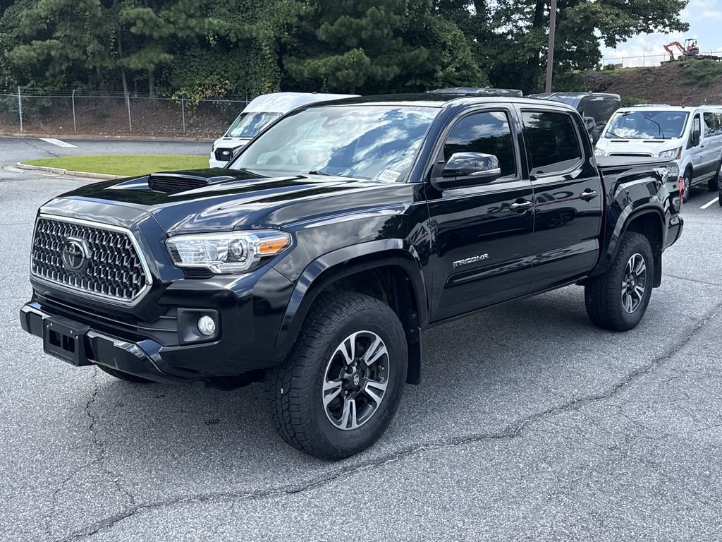 Used 2018 Toyota Tacoma TRD Sport AWD/4WD image 3