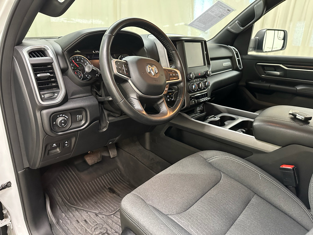 Used 2022 RAM 1500 Big Horn w/ Night Edition AWD/4WD image 30