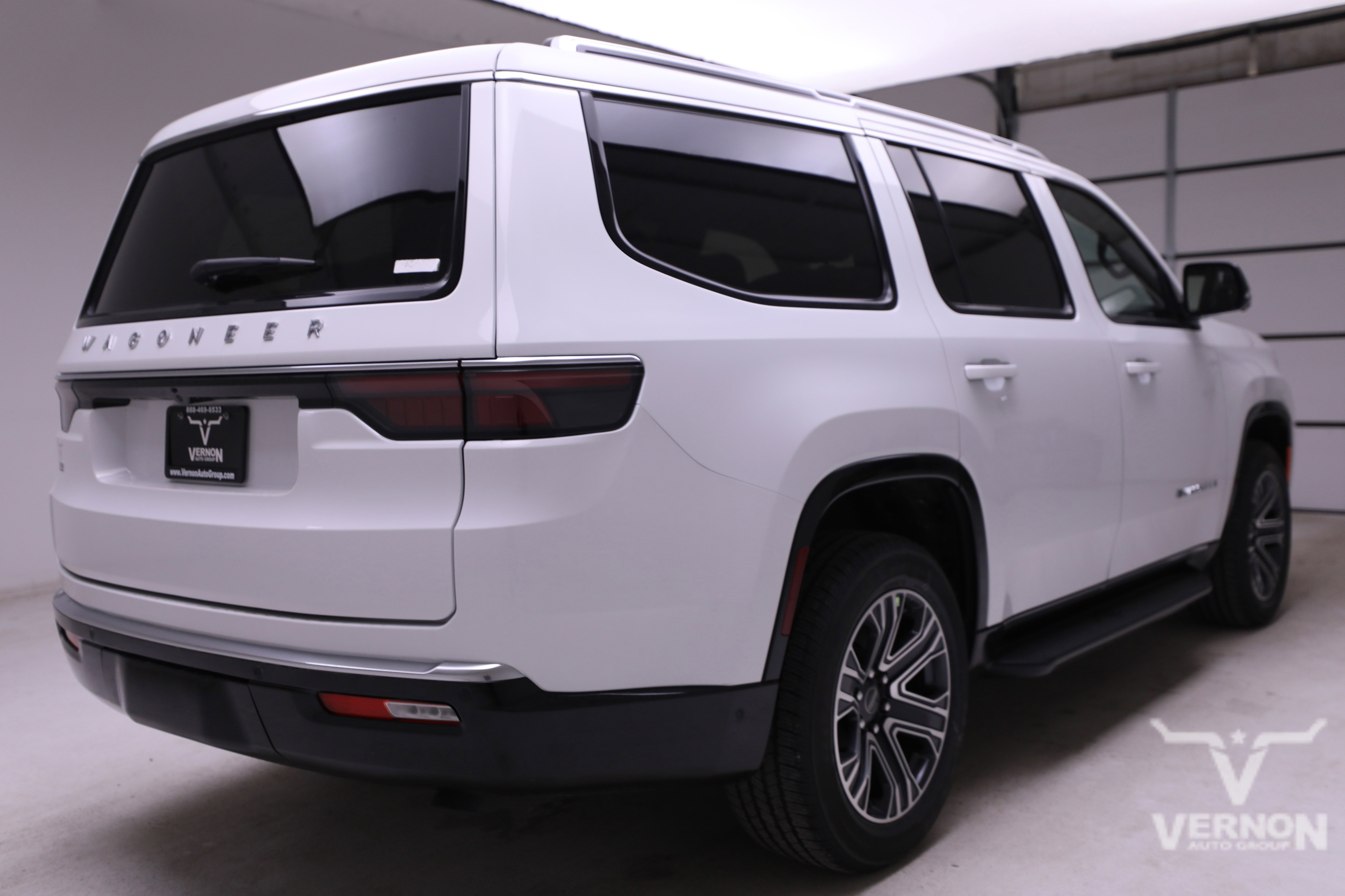 New 2025 Jeep Wagoneer Base 4x4 w/ Convenience Group I image 5