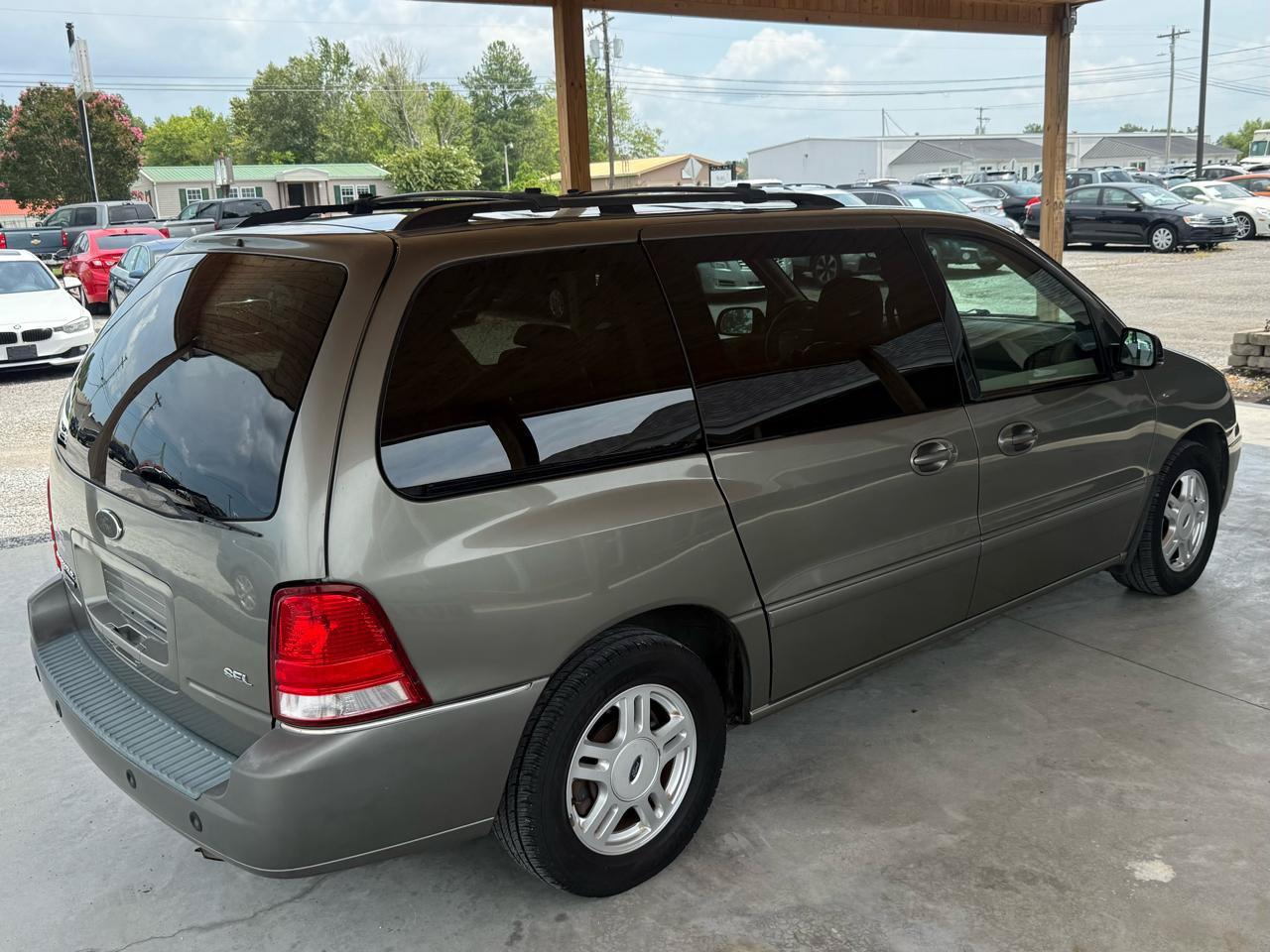Used 2005 Ford Freestar SEL FWD image 63