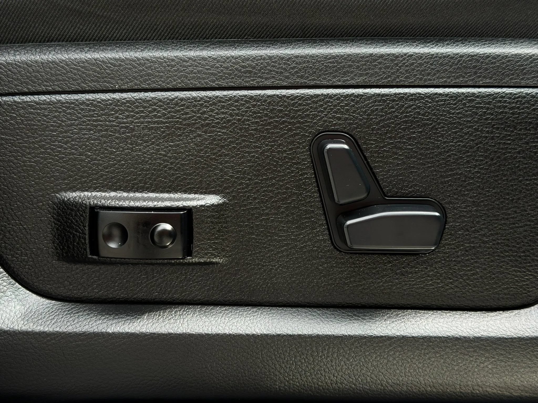 Used 2020 RAM 2500 Laramie AWD/4WD image 42