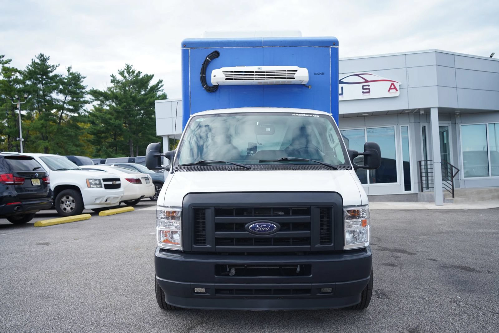 Used 2023 Ford E-350 and Econoline 350 Super Duty w/ Power Windows & Locks Group RWD image 4