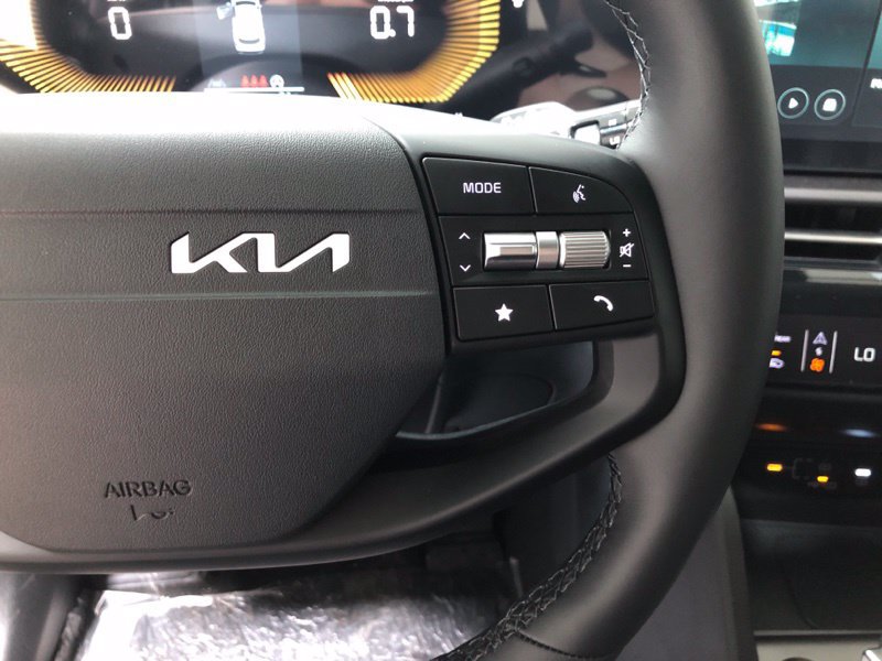 New 2026 Kia Sportage EX FWD image 23