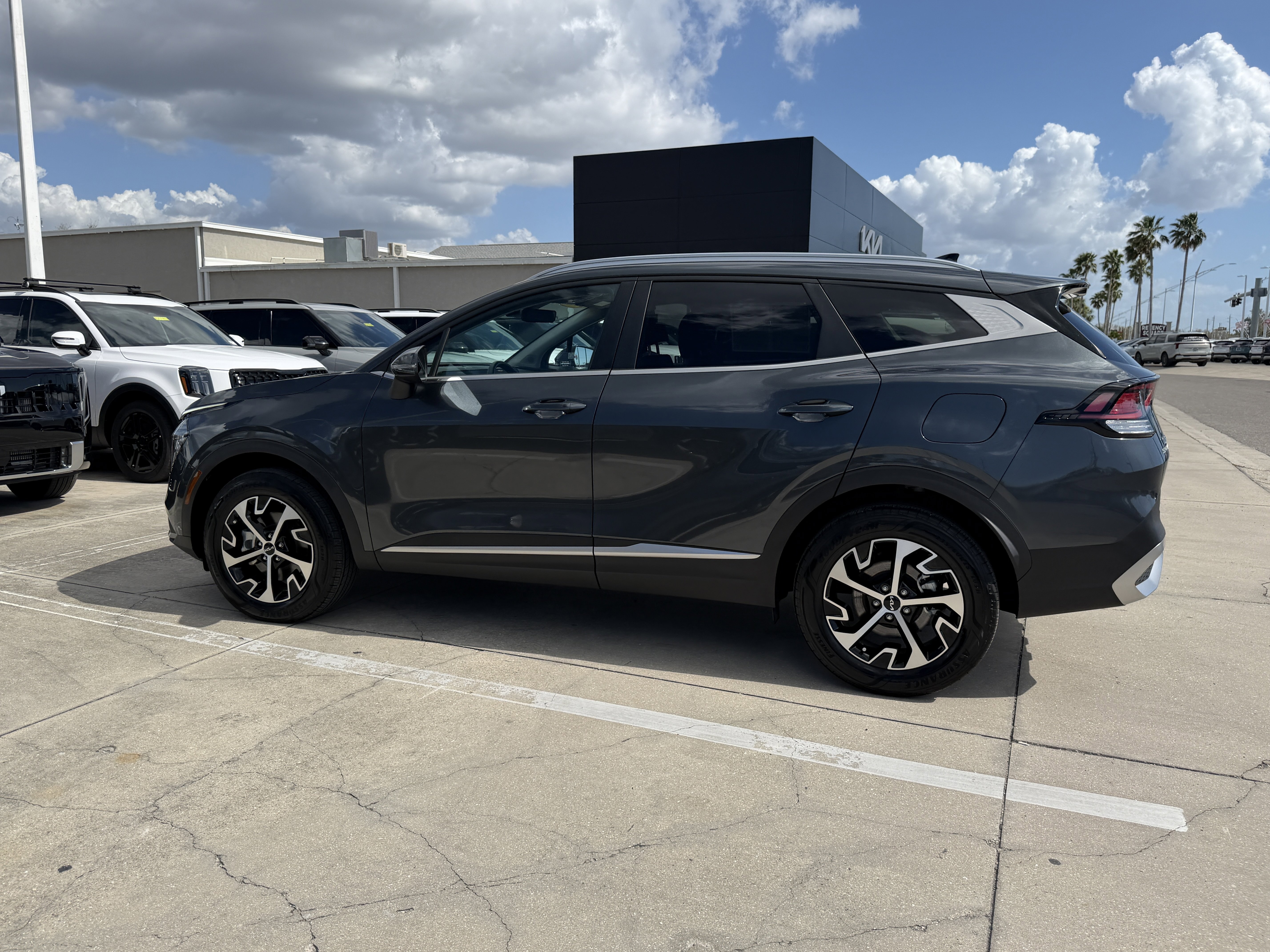 Certified 2024 Kia Sportage EX image 7
