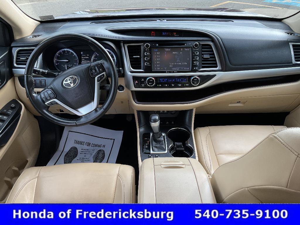 Used 2017 Toyota Highlander XLE AWD/4WD image 44