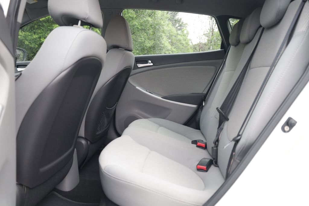 Used 2012 Hyundai Accent GS FWD image 12