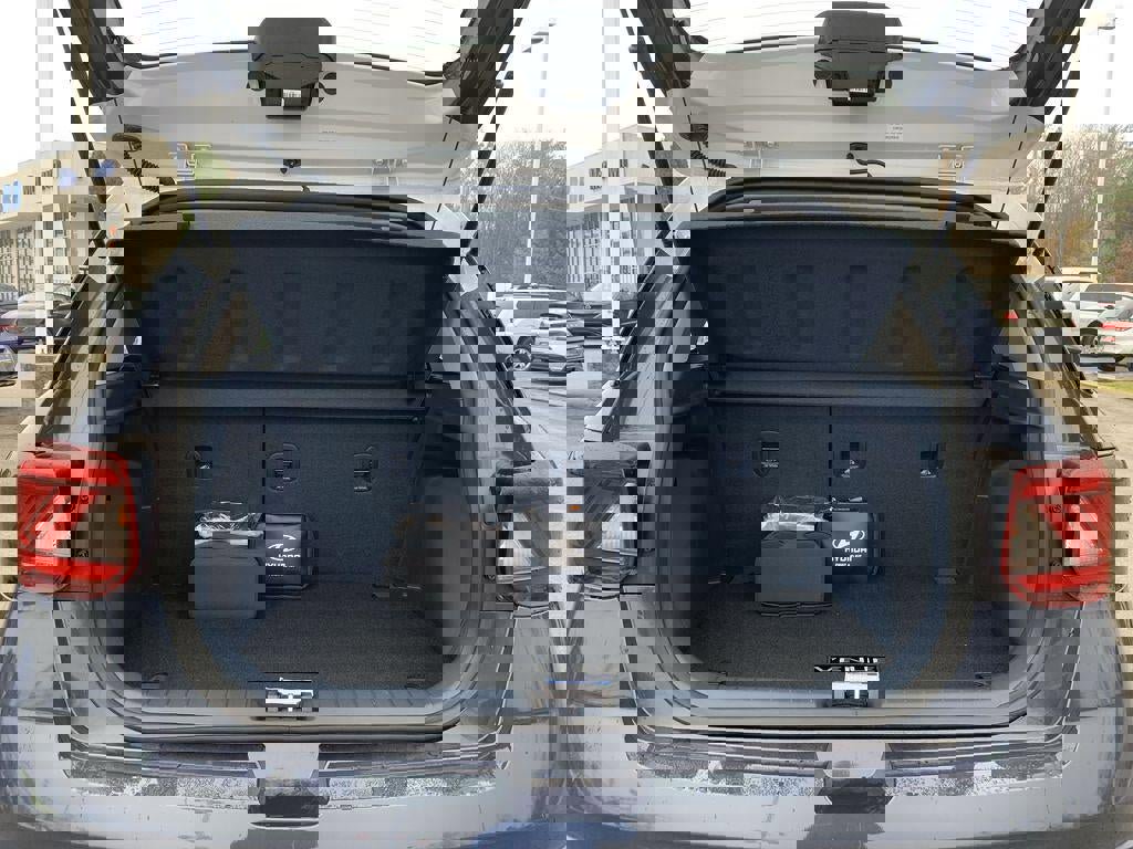 New 2025 Hyundai Venue Limited image 45