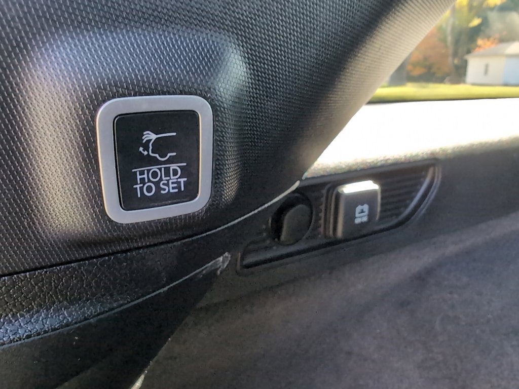 Used 2022 Jeep Grand Cherokee Summit AWD/4WD image 14