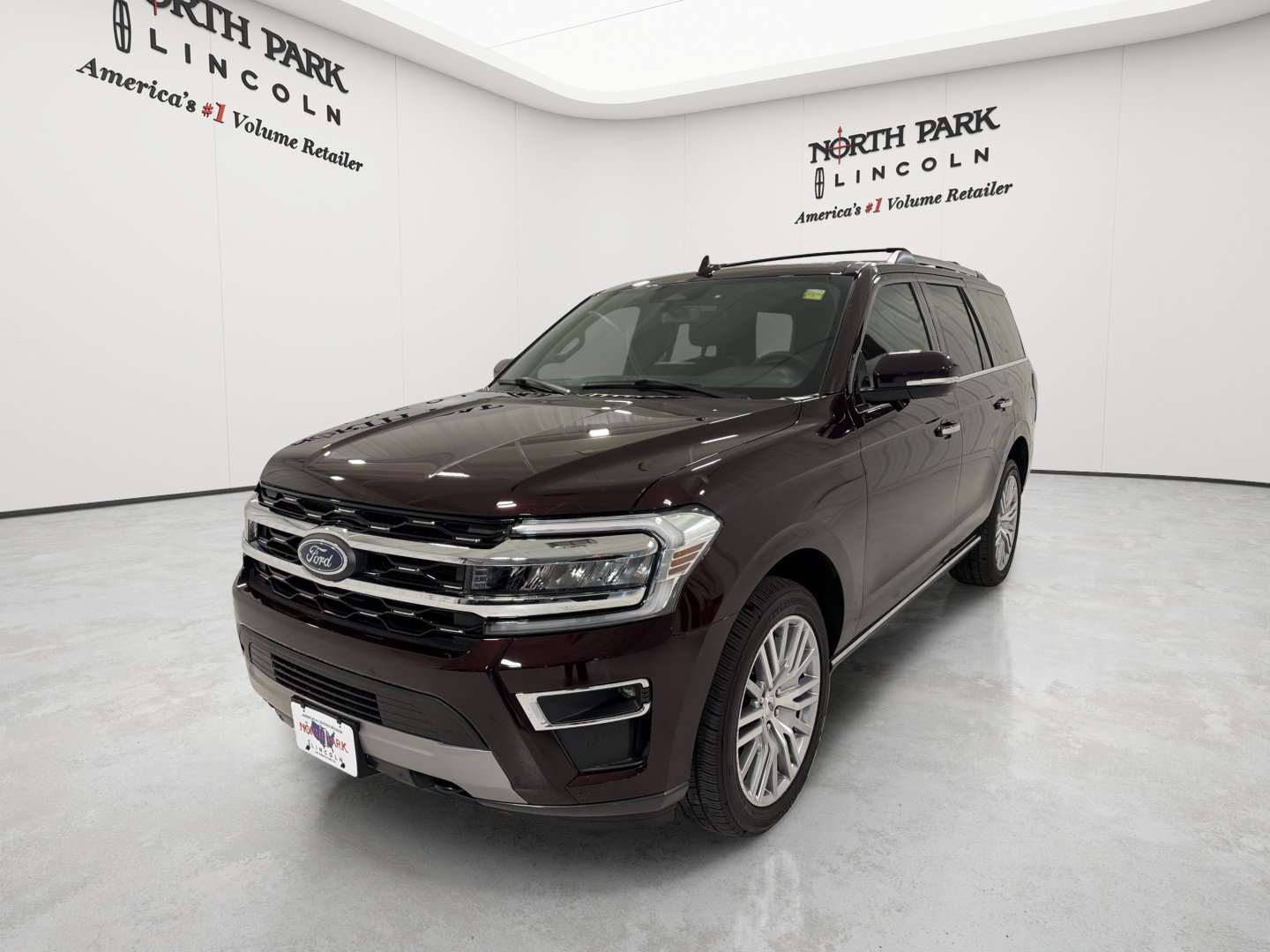 Used 2024 Ford Expedition Limited AWD/4WD image 1