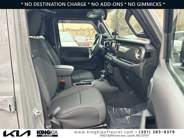 Used 2023 Jeep Wrangler Sahara image 16