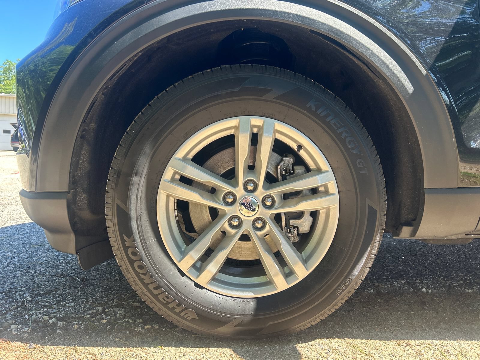 Used 2024 Ford Explorer XLT w/ Equipment Group 202A AWD/4WD image 10