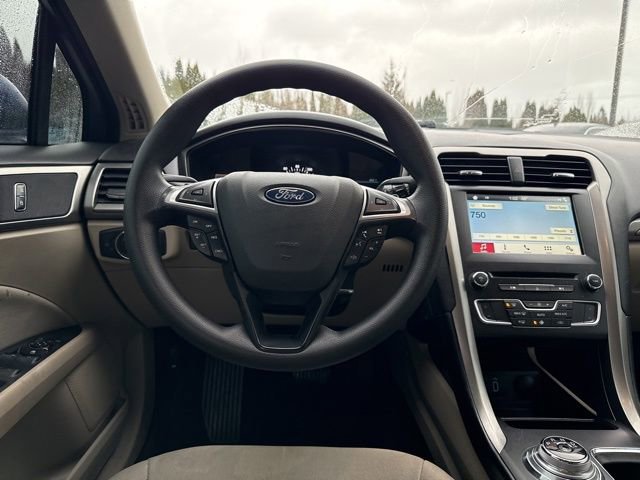 Used 2018 Ford Fusion SE image 20