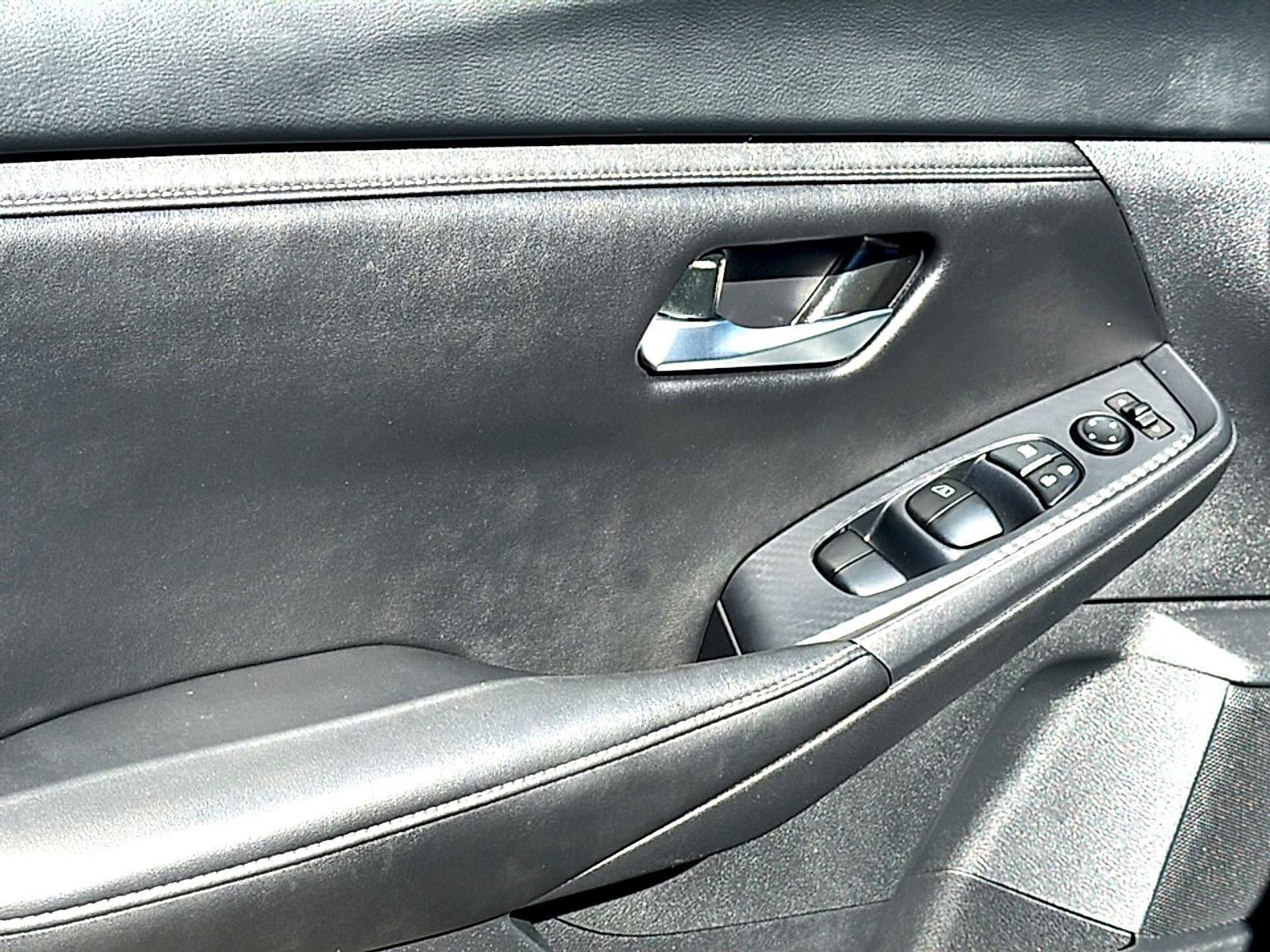 Used 2024 Nissan Sentra SV image 16