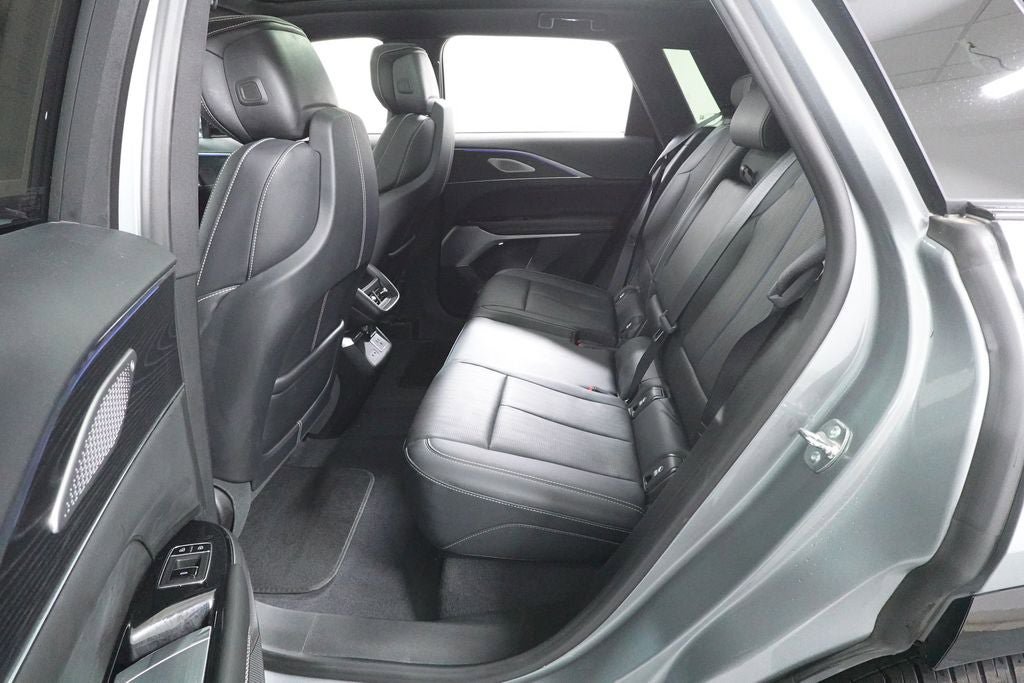 Used 2024 Cadillac Lyriq Sport AWD/4WD image 30