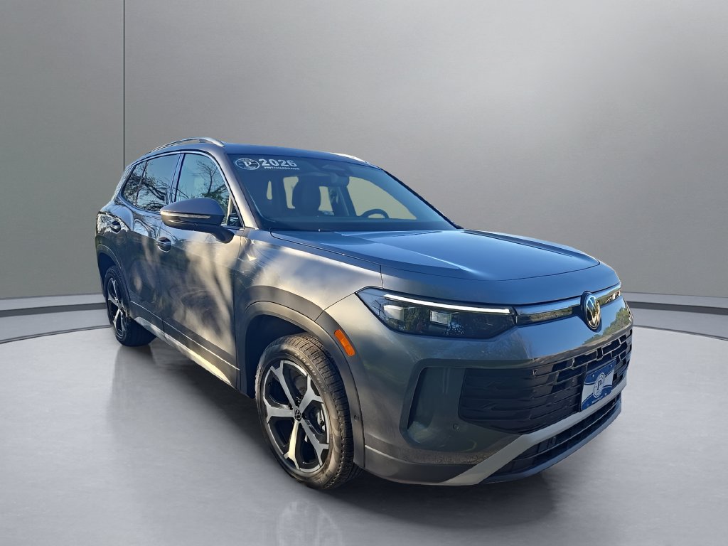 New 2026 Volkswagen Tiguan SE AWD/4WD image 1