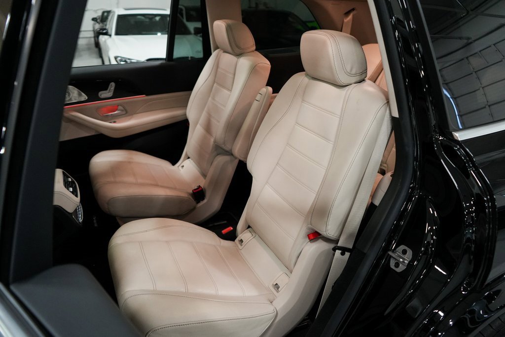 Used 2021 Mercedes-Benz GLS 580 4MATIC image 17