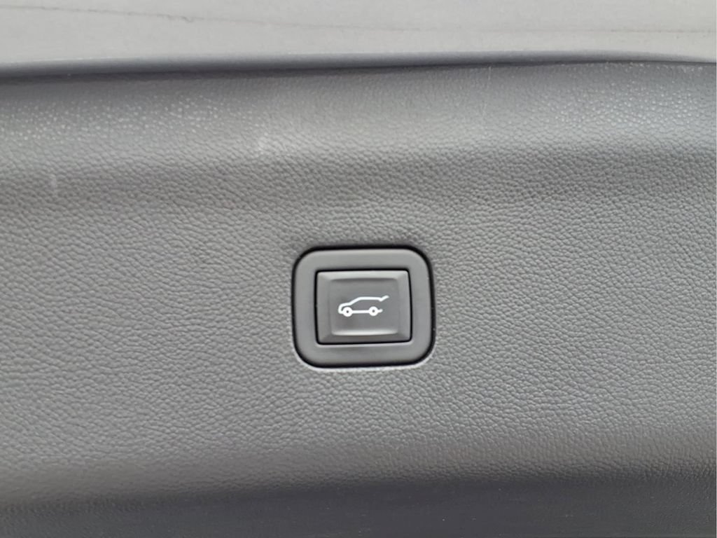 Certified 2024 Buick Enclave Essence FWD image 24