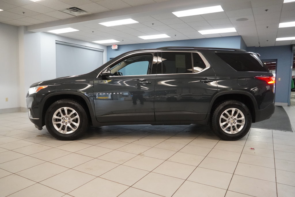 Used 2019 Chevrolet Traverse LT w/ LPO, Cargo Package AWD/4WD image 2