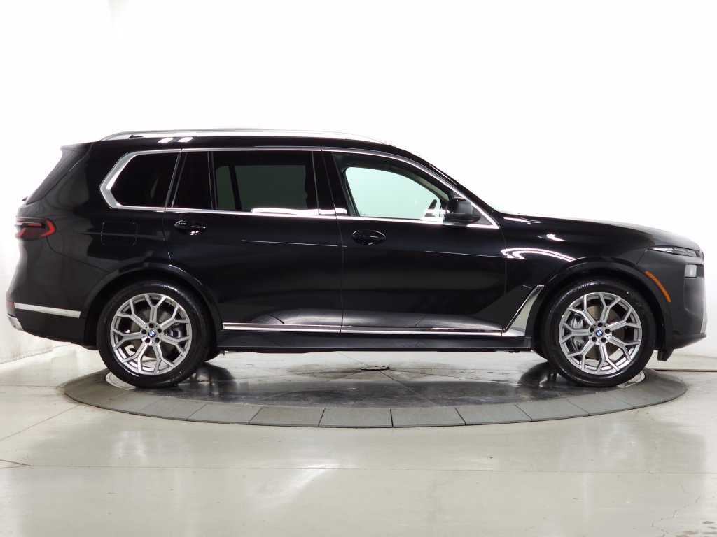 Used 2026 BMW X7 xDrive40i AWD/4WD image 12