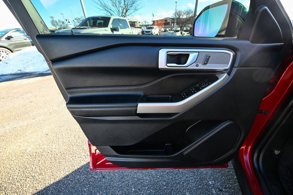 Used 2023 Ford Explorer XLT w/ Equipment Group 202A image 22