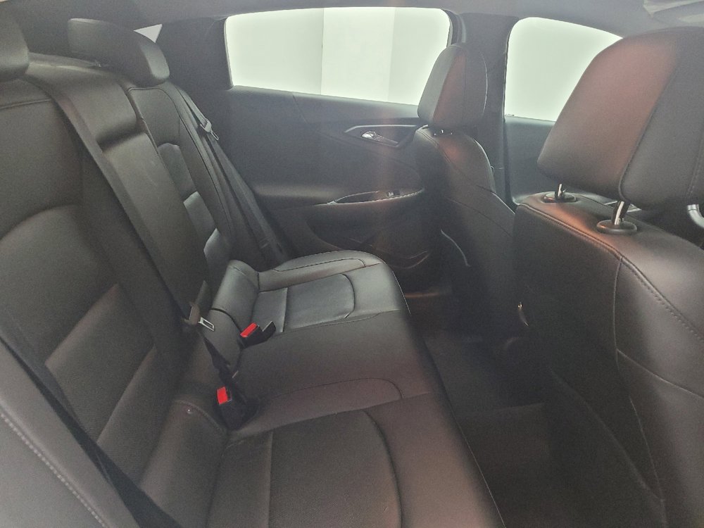 Used 2017 Chevrolet Malibu Premier FWD image 19