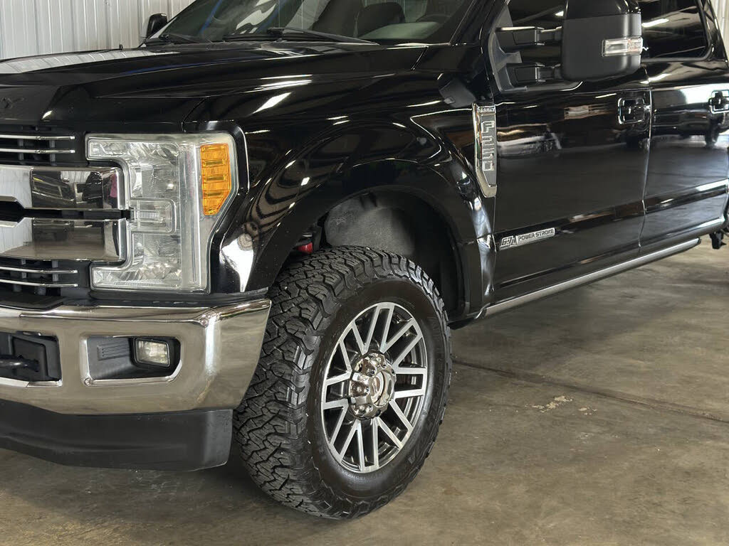 Used 2017 Ford F250 Lariat w/ Lariat Ultimate Package image 5