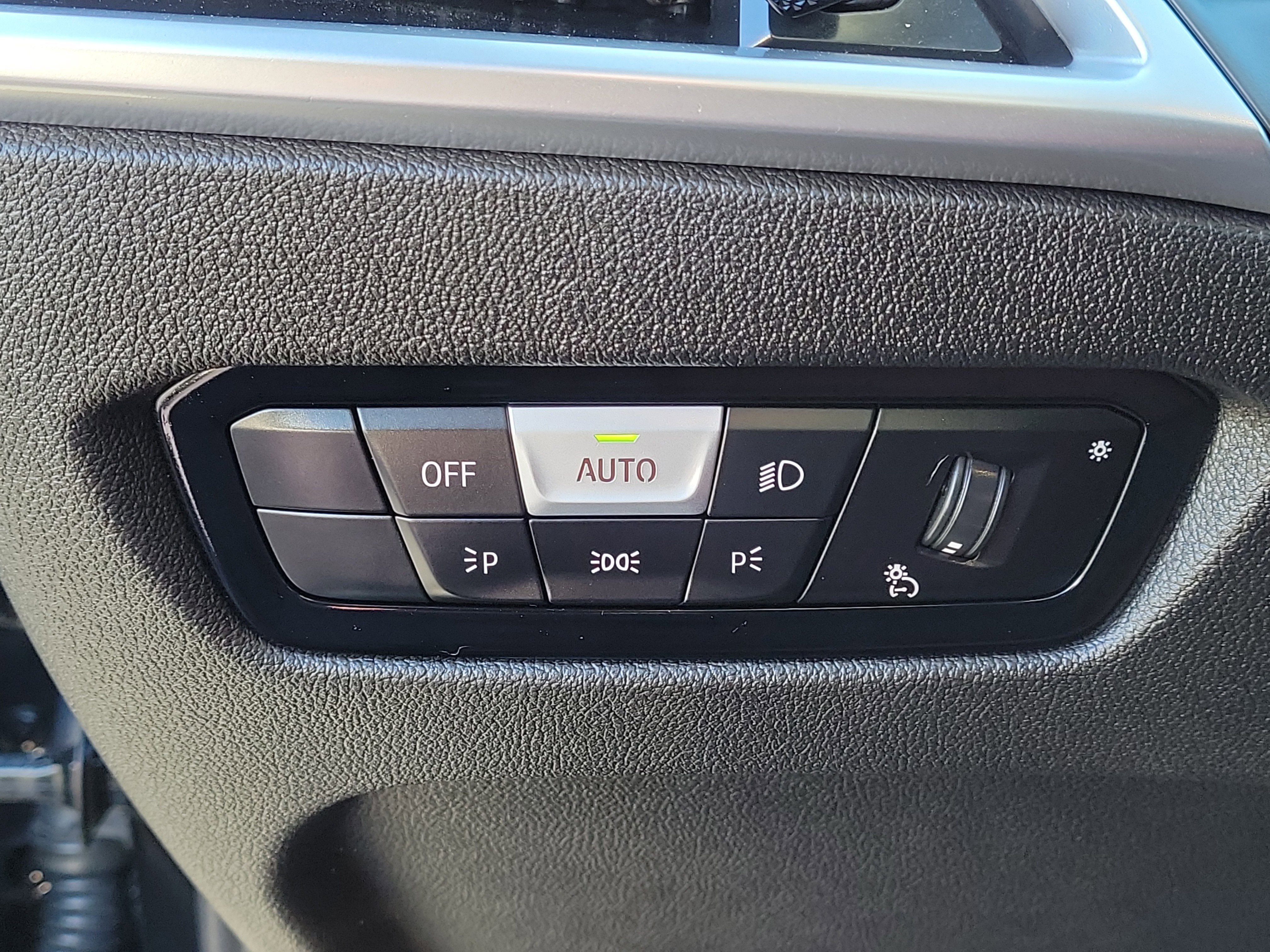 Used 2026 BMW 330i Sedan image 30