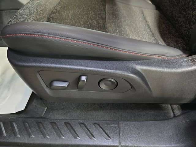 Used 2023 Chevrolet Colorado Z71 w/ Z71 Convenience Package 2 image 31