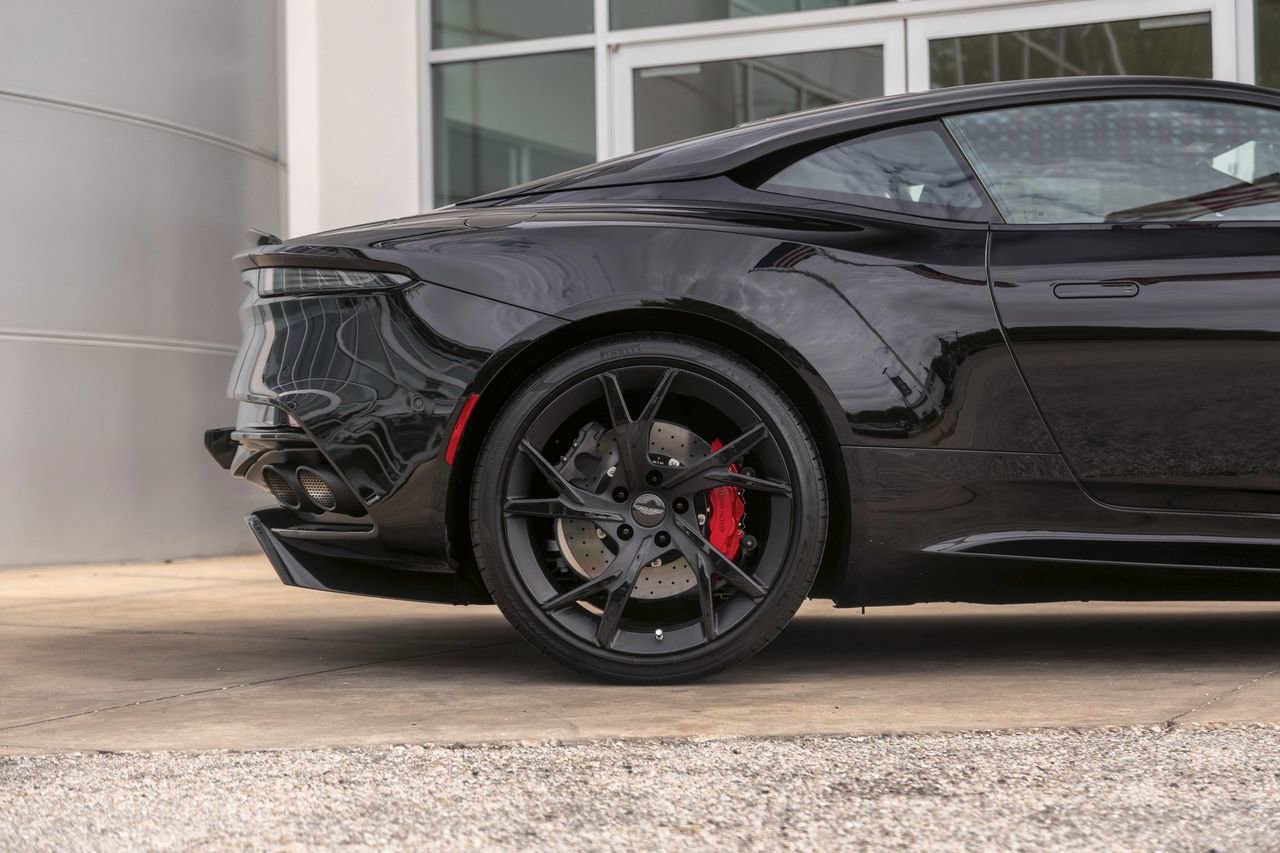 Used 2019 Aston Martin DBS Superleggera image 9
